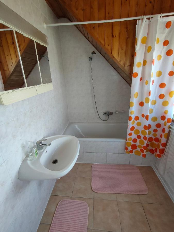 Country house Kekturas-tora-nyilo Privat Berlemeny *